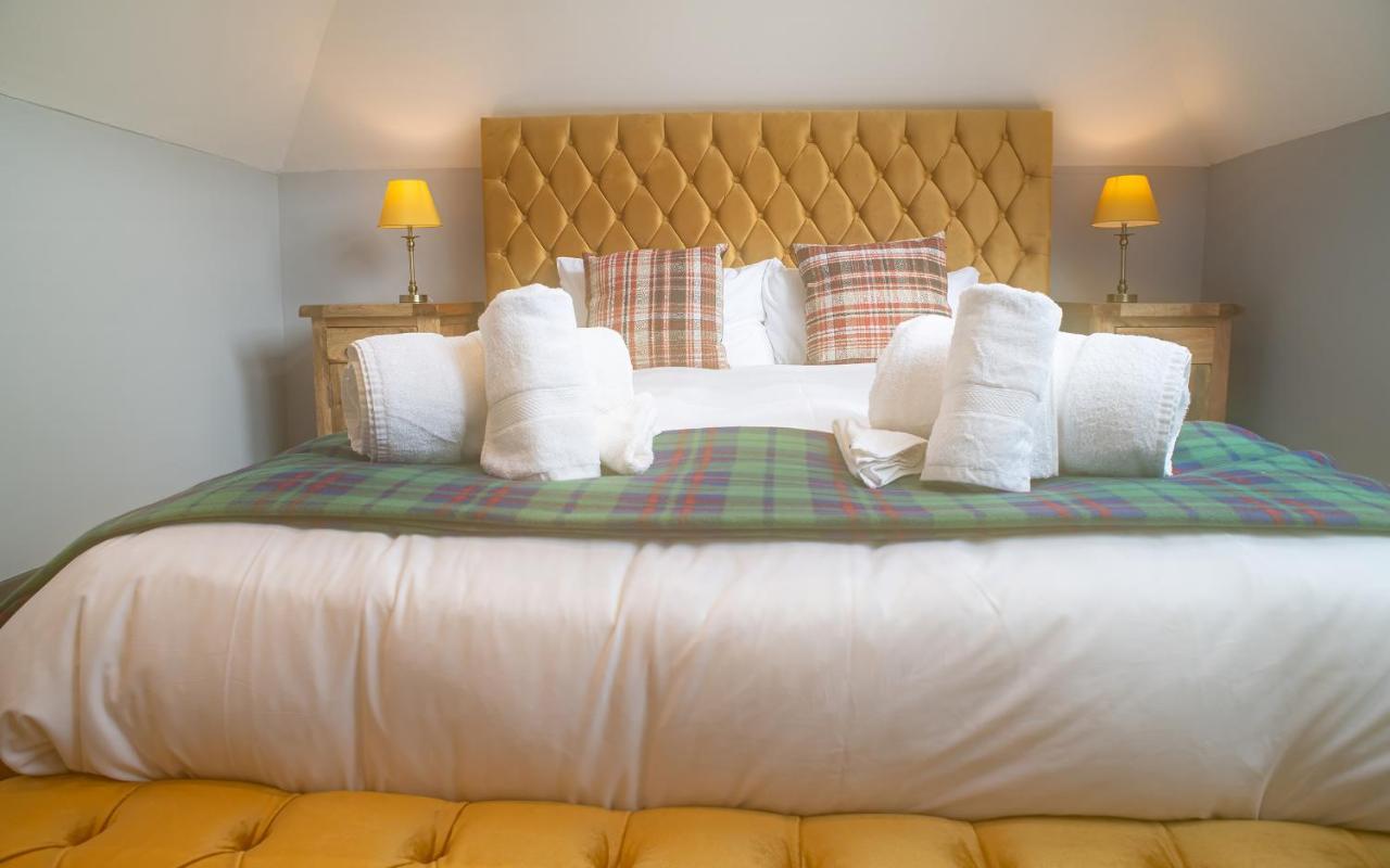 Luxury 4 Bedroom Cottage With Stunning Views Near Fairy Pools! Carbost  Exterior foto